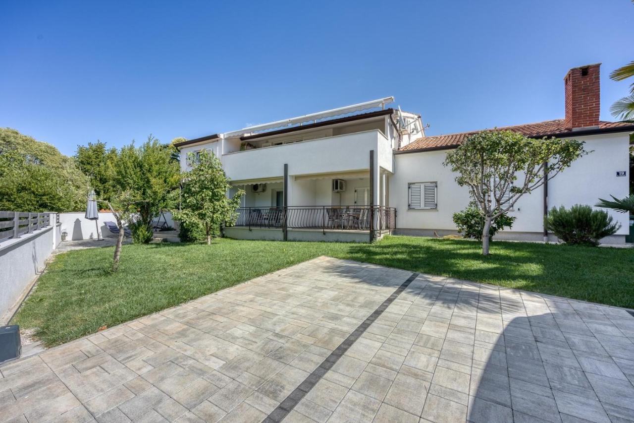 Apartments Claudio Пореч Экстерьер фото