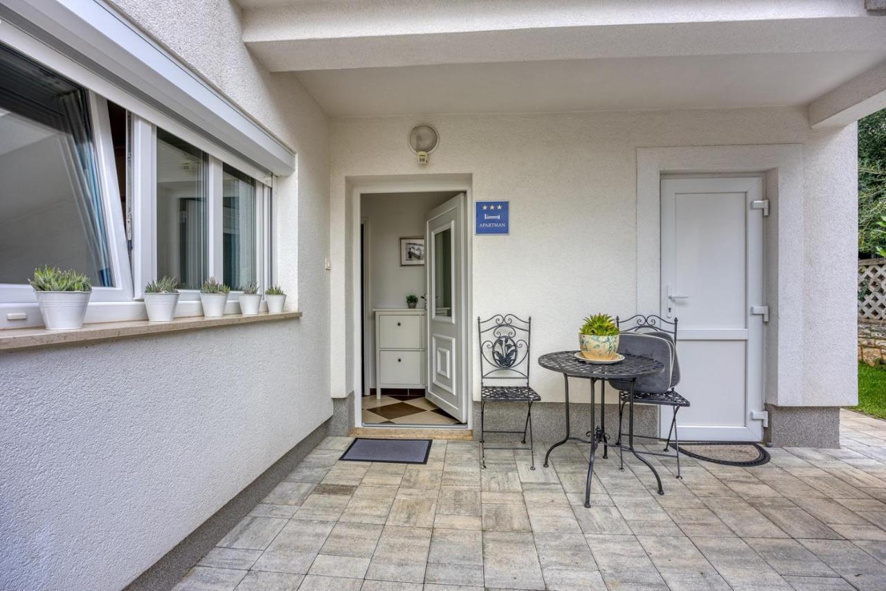 Apartments Claudio Пореч Экстерьер фото